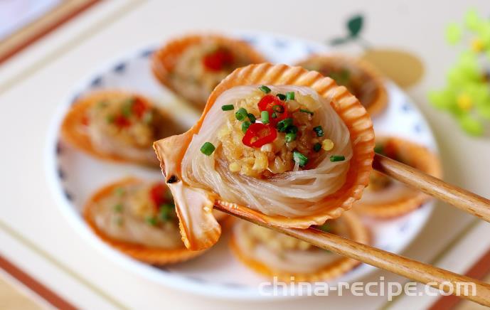 The method of steaming scallops with vermicelli