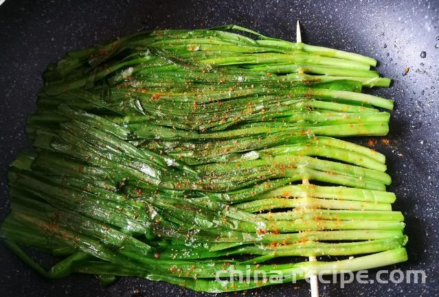 The method of frying leeks