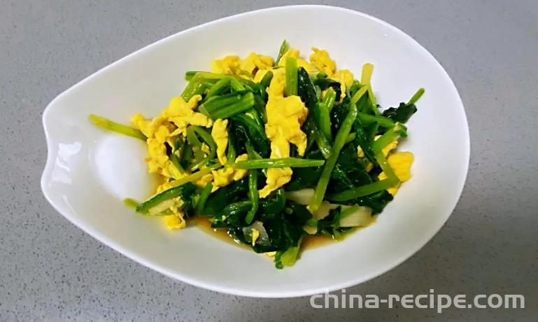 The recipe for stir fried eggs with spinach