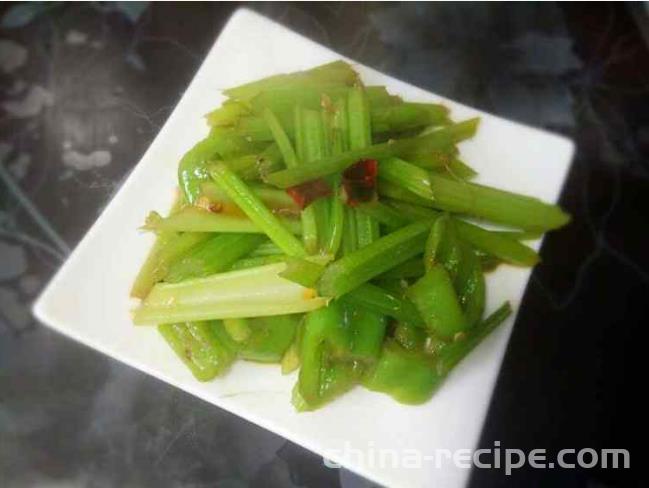 The recipe for spicy fried celery