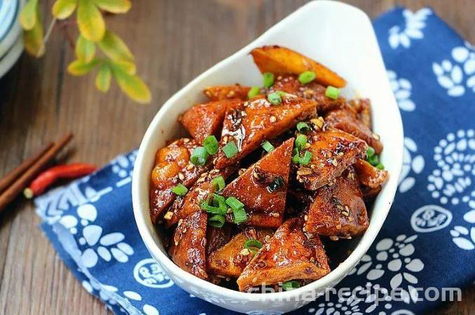 How to make braised chicken wings with dried tofu