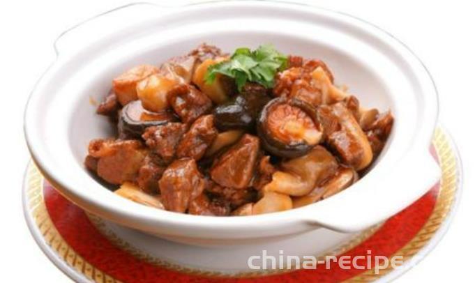 The Recipe of Stewed Duck with Mushrooms