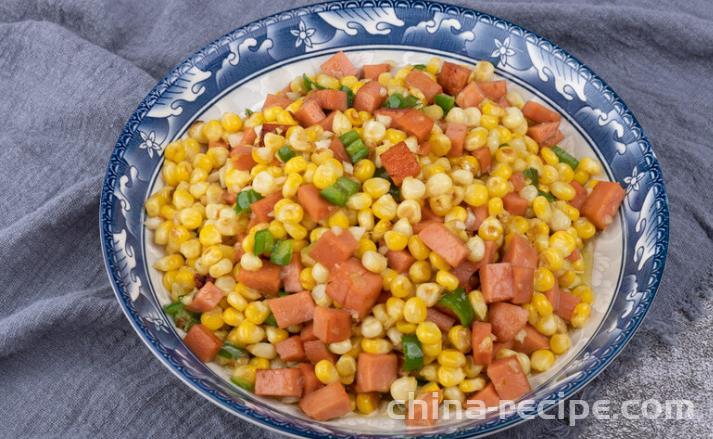 The method of stir frying ham with green beans and corn