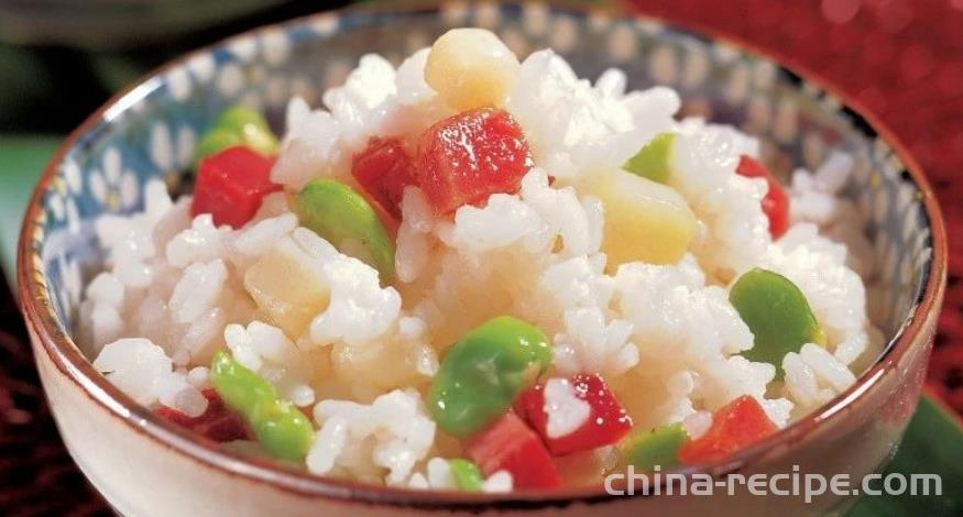 The recipe for braised rice with flower beans