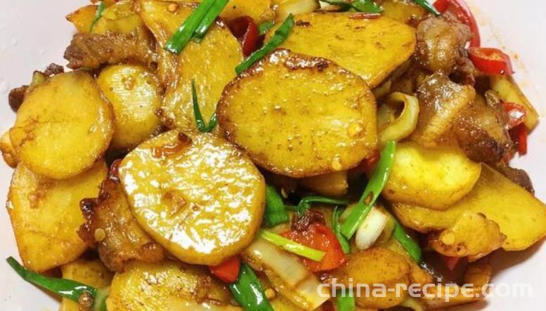 The recipe for stir frying potato chips