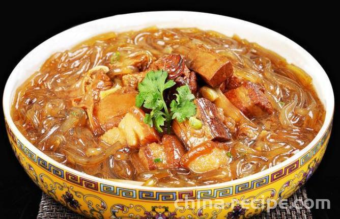 The method of stewing pork with vermicelli