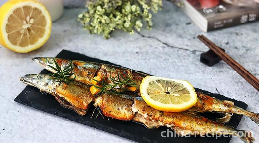 The recipe for Ningxiang Autumn Knife Fish