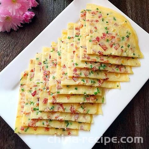 Preparation of Egg Cake with Scallion and Bacon