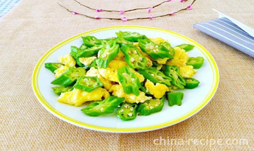 The recipe for stir frying eggs with okra