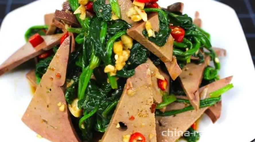 Method for making cold stir spinach and pork liver