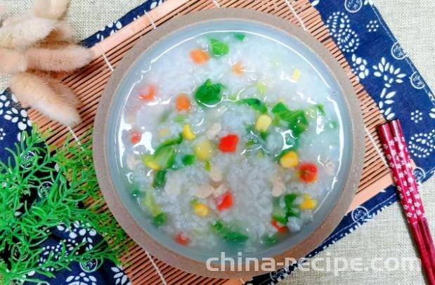 How to make diced chicken colorful Congee