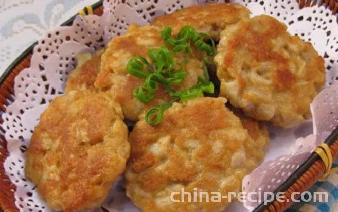 The method of making lotus root and bean cake rot