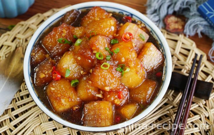 Braised Pork and White Gourd in Brown Sauce