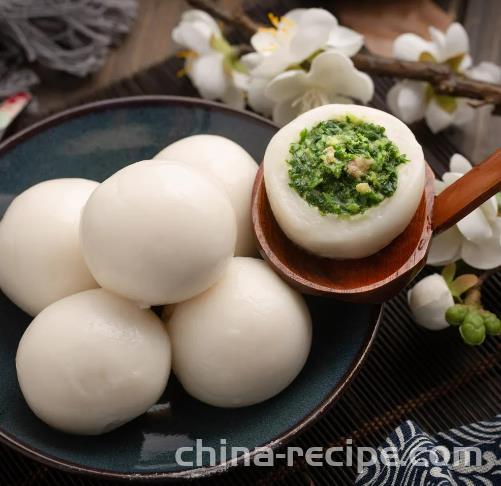 The practice of shepherd's purse meat rice dumpling