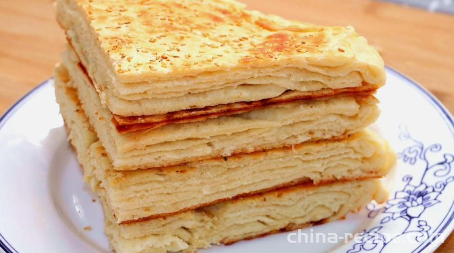 Practice of Thousand Layer Youbing (Deep-fried round and flat dough-cake)