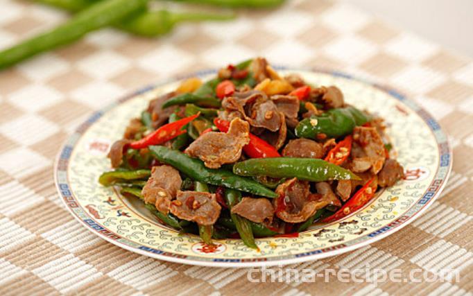 The method of stir frying chicken gizzards with cumin