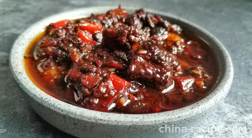 The recipe for spicy fermented soybean beef sauce