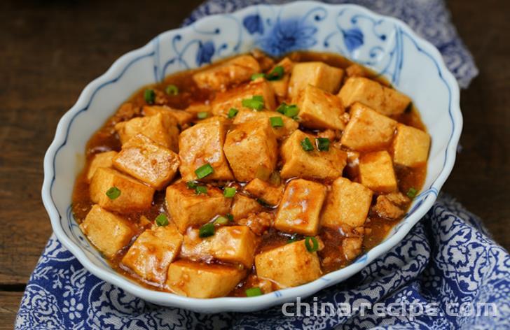 How to braise minced meat with bean curd