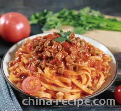 Preparation of Noodles in soup with Tomato and Meat Paste