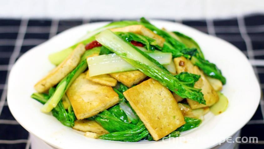 The method of stir frying dried tofu with bok choy