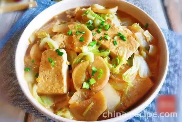 The recipe for stewed tofu with radish and cabbage