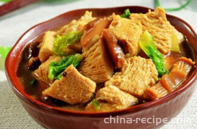 The recipe for braised frozen tofu