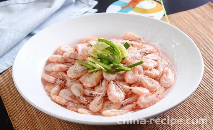 The method of making salted white shrimp