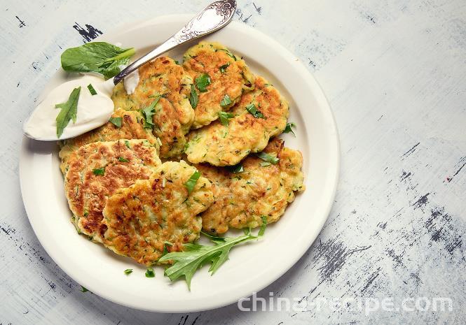 The method of making fragrant fried lotus root cake