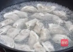 猪肉酸菜馅饺子的做法图解12