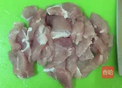 青椒炒肉片的做法图解2