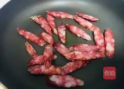 荷兰豆炒腊肠的做法图解5