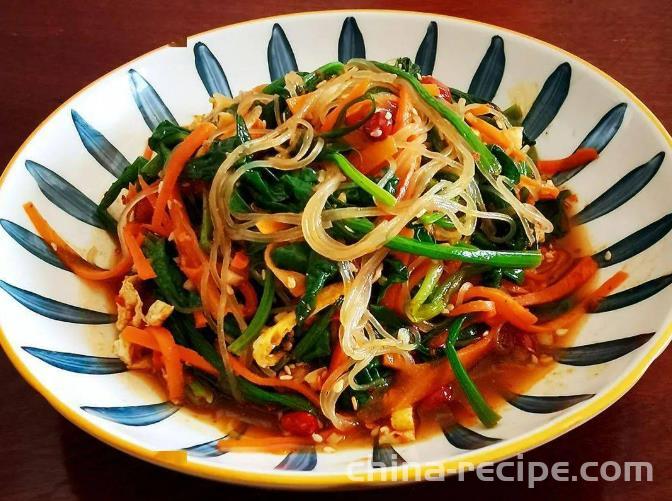 Method for making cold spinach vermicelli