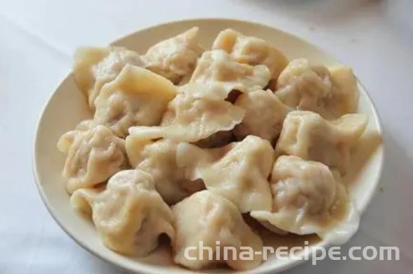 How to make pork pickled Chinese cabbage dumplings