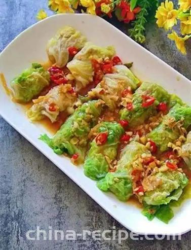 The method of frying cabbage rolls in oil