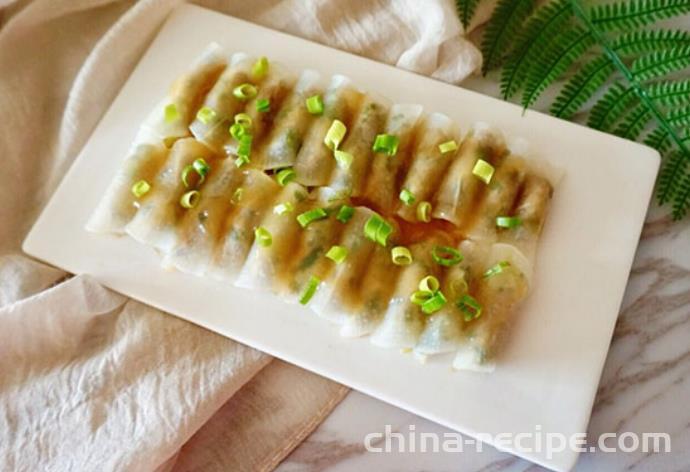 The method of making crystal pork radish rolls