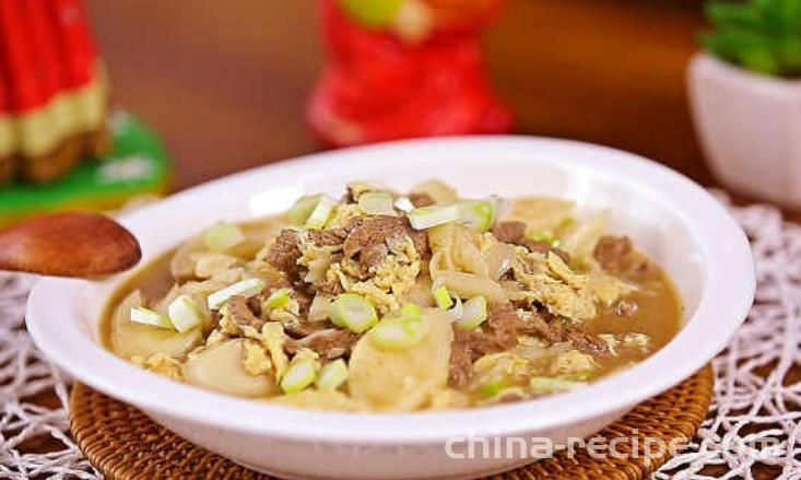 The recipe for Korean style beef rice cake soup