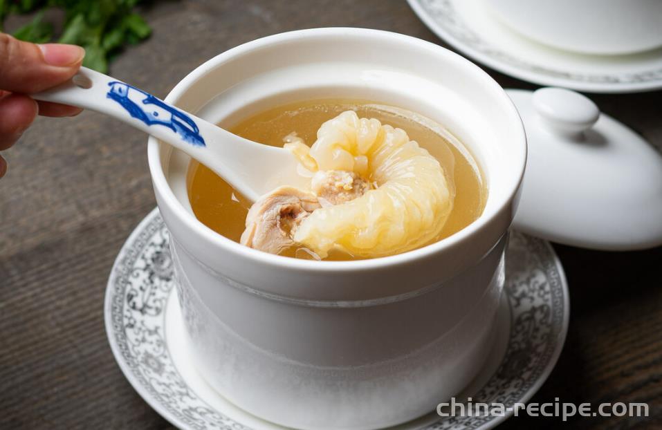 The recipe for fish gelatin chicken claw soup