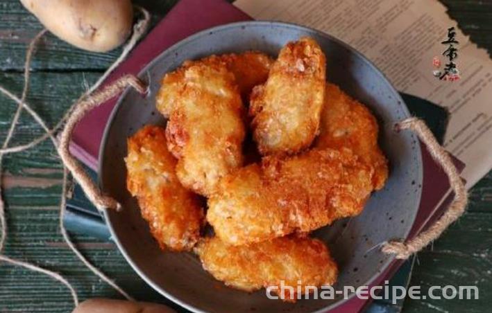 The recipe for mashed potatoes and fragrant chicken wings