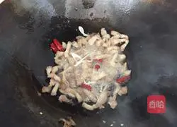 香芹炒肉的做法图解7