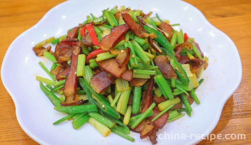 The method of stir frying pork with celery