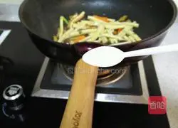 香菇豆干的做法图解4