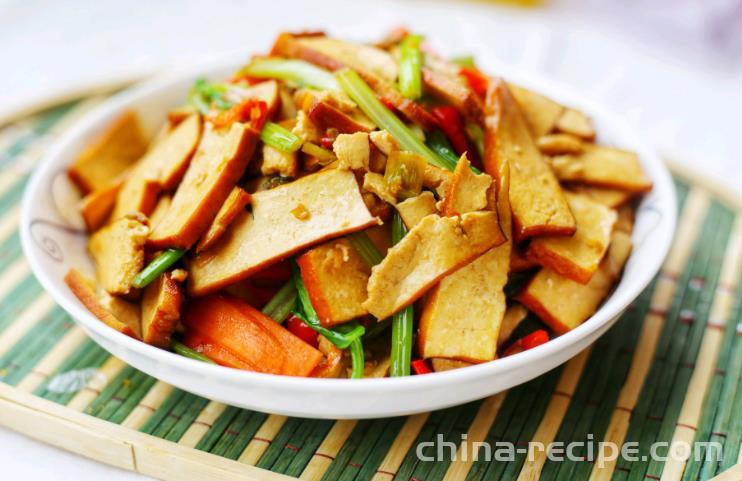 Stir fried dried tofu with celery