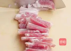 土豆小炒肉的做法图解1