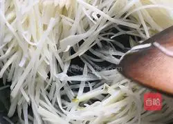 酸菜土豆丝的做法图解8