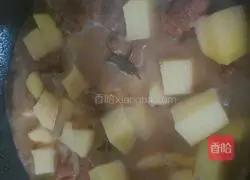 排骨烧土豆的做法图解7