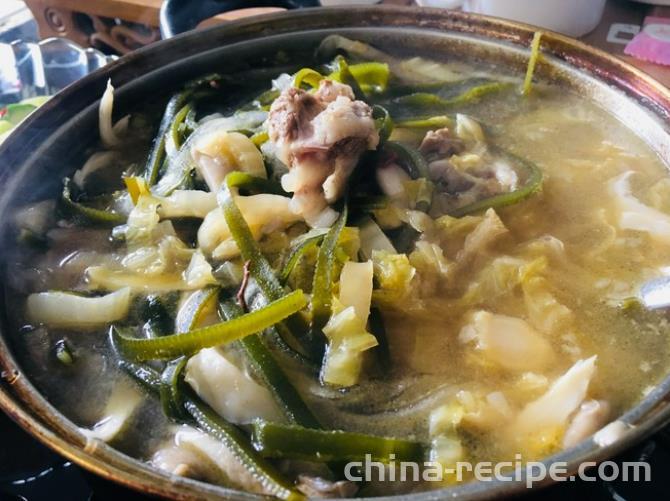 Stewed Kelp with pickled Chinese cabbage