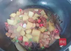 五花肉烧土豆的做法图解5