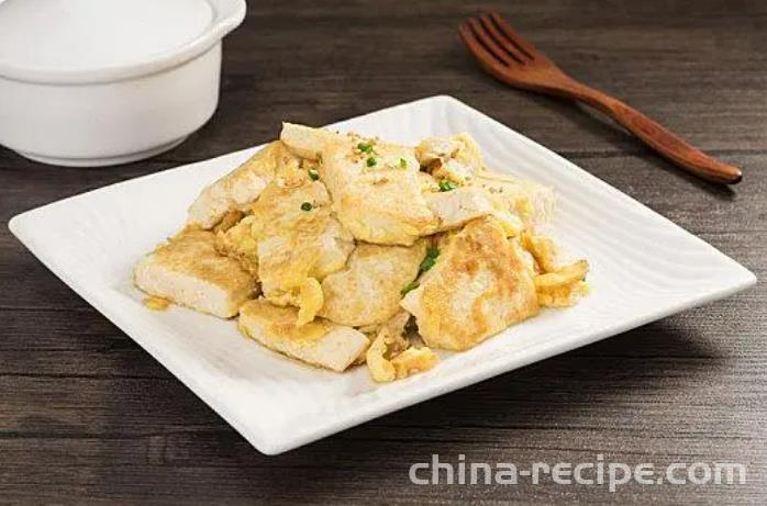 The method of frying tofu with eggs