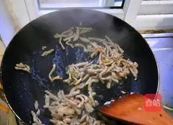 老干妈肉丝炒饭的做法图解4