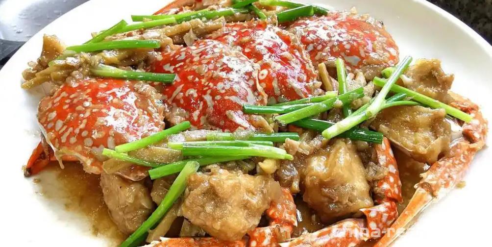 The recipe for ginger scallion flavored spicy crab